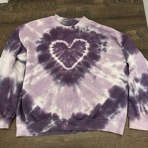 urban outfitters heart crewneck